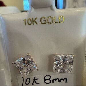 10K Gold Square Stud Earrings 8,7,6,5mm lmk which one u want starts at 150$